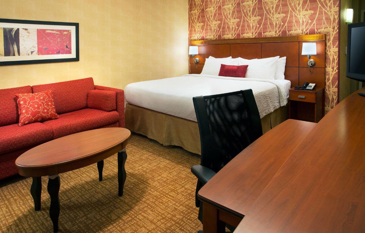 Courtyard By Marriott Phoenix Airport Екстериор снимка