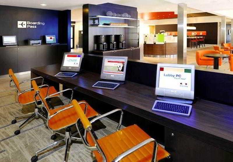 Courtyard By Marriott Phoenix Airport Съоръжения снимка