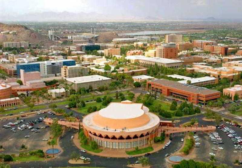 Courtyard By Marriott Phoenix Airport Екстериор снимка